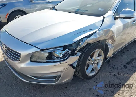 2014 Volvo S60 T5 из США, поврежденный, VIN YV1612FS6E2295817